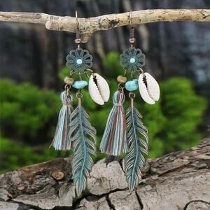 Feather Boho Earrings with Seashell